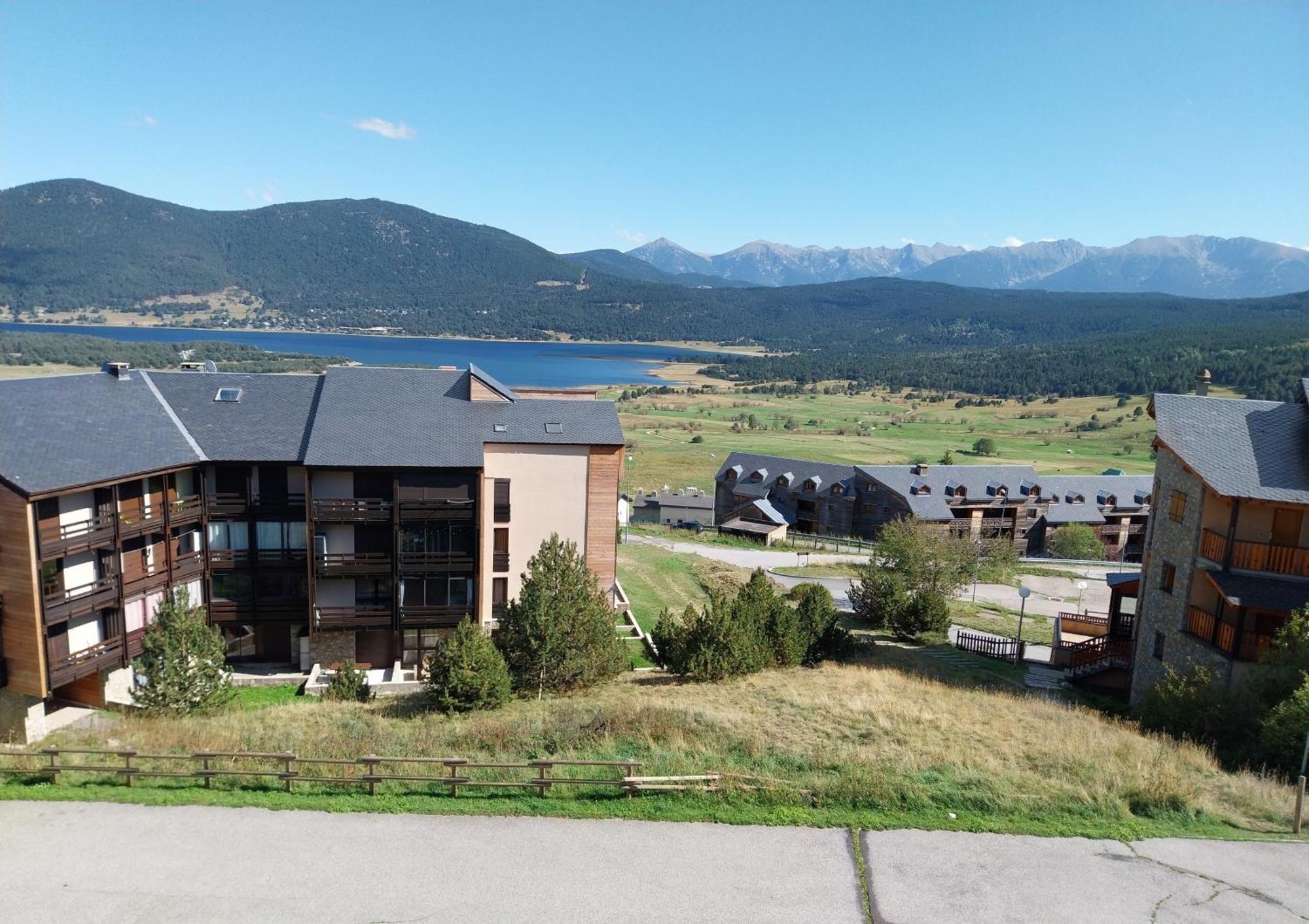 Soleil Et Montagne - Au Pied Station Les Angles Apartment Luaran gambar